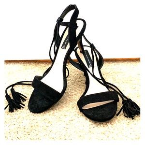 STEVE MADDEN Kitten Heal Tie-Up Sandals